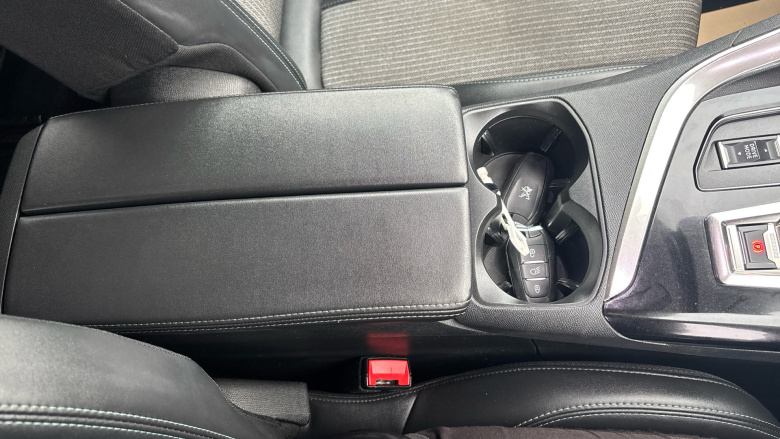 Peugeot 5008 1.2 PureTech Allure Premium 5dr EAT8 Petrol Estate